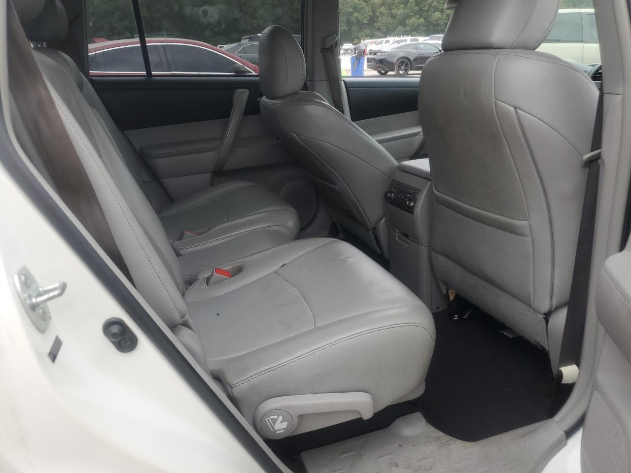 2012 TOYOTA HIGHLANDER