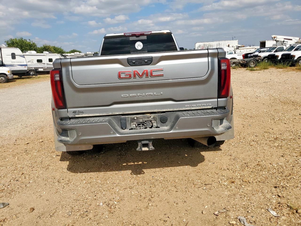 2024 GMC Sierra