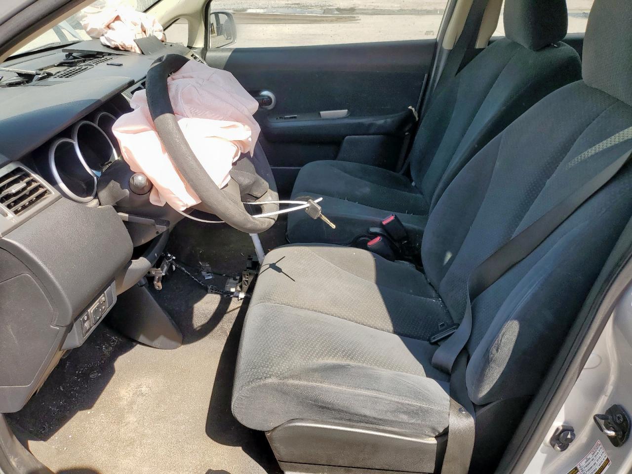 2010 NISSAN VERSA