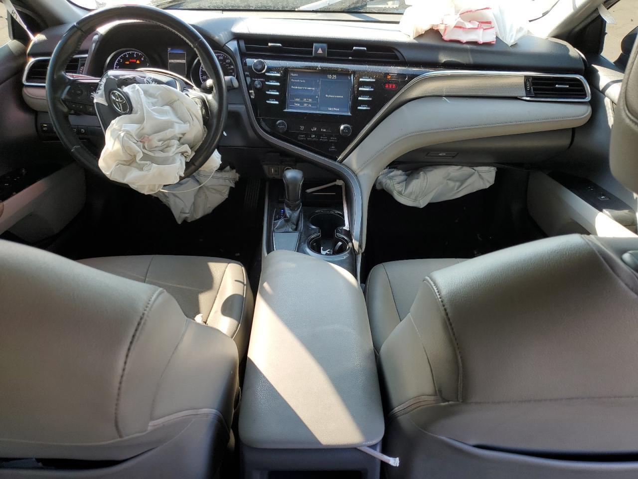 2018 TOYOTA CAMRY