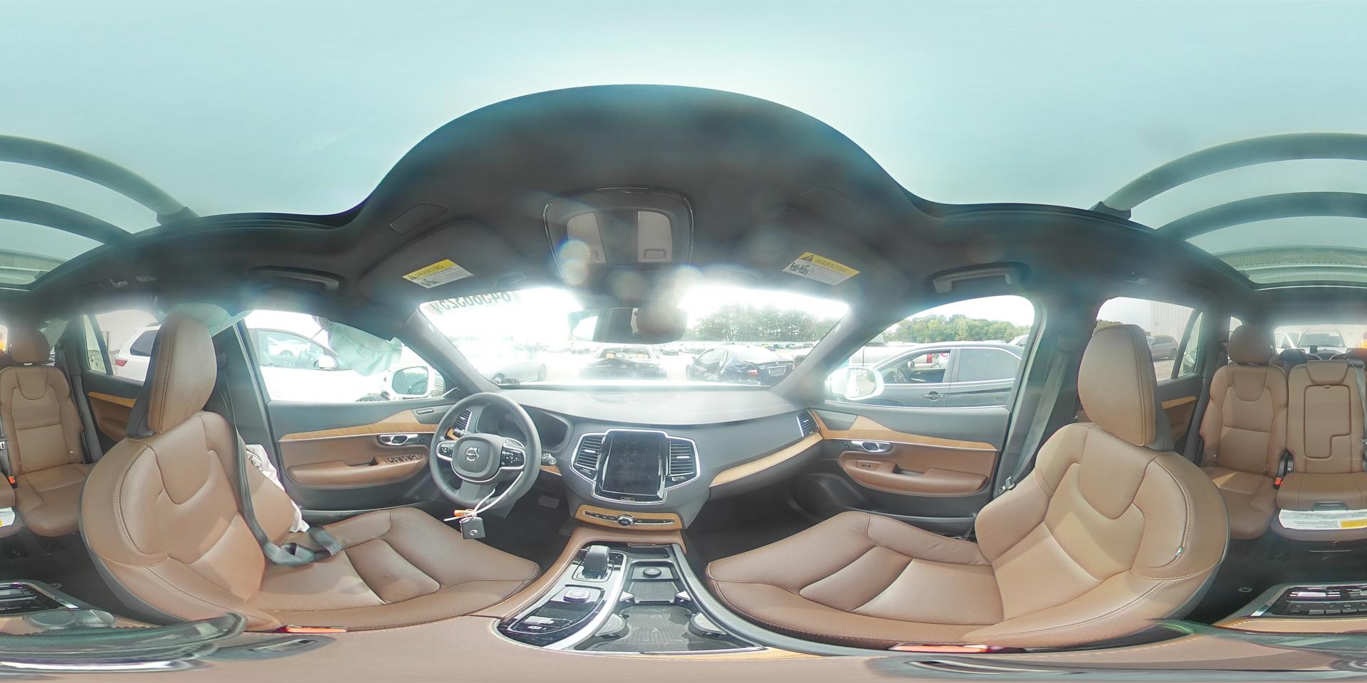 2024 VOLVO XC90
