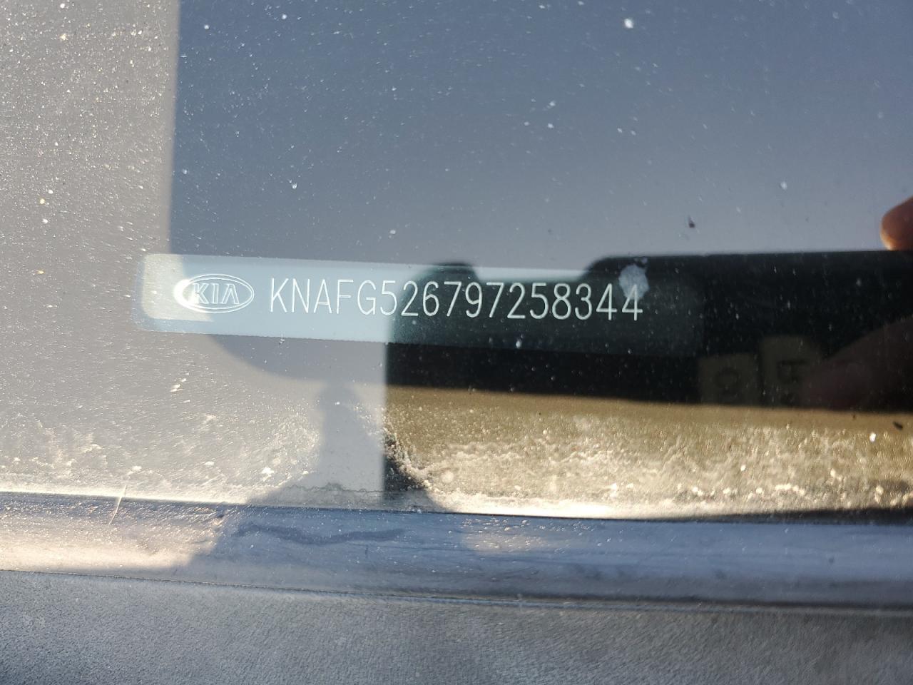2009 KIA RONDO