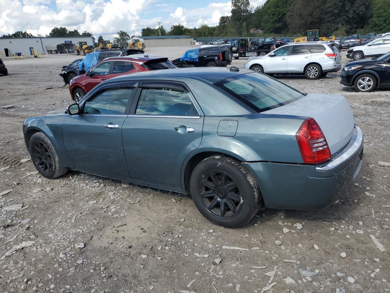 2005 CHRYSLER 300
