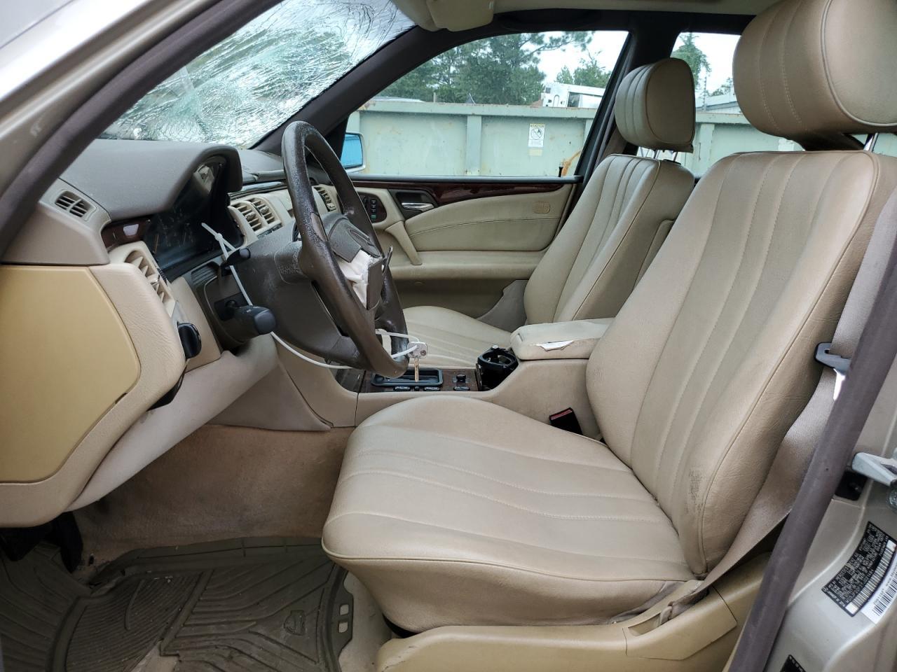 1996 MERCEDES-BENZ E-Class