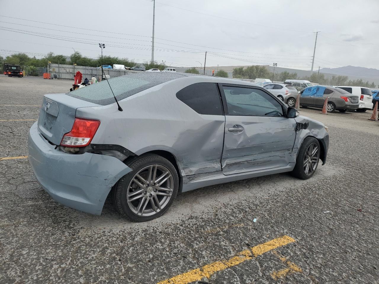 2011 TOYOTA SCION