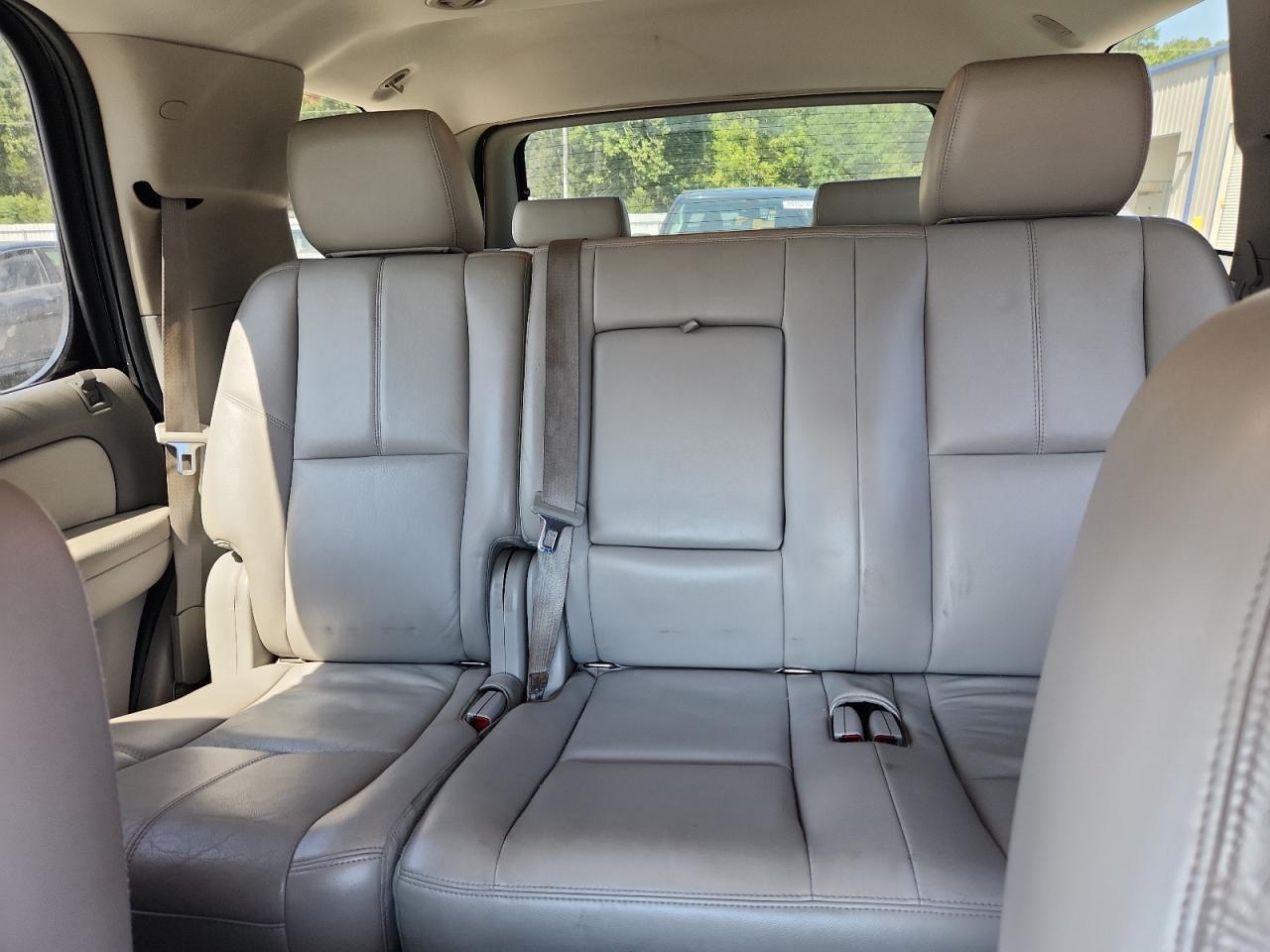 2011 CHEVROLET Tahoe