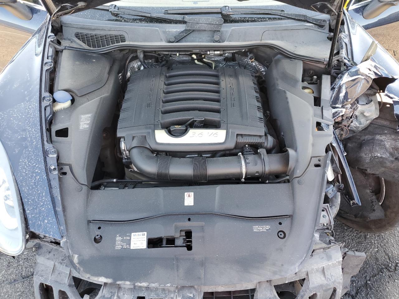2012 PORSCHE CAYENNE