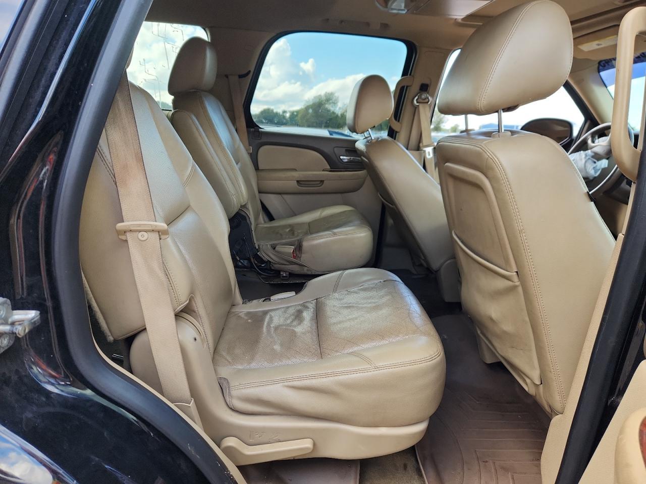 2014 CHEVROLET Tahoe