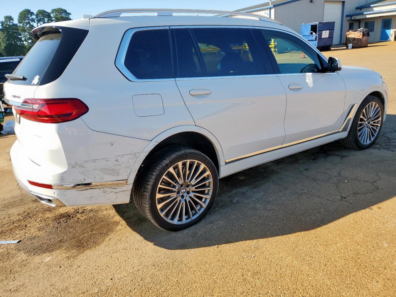 2020 BMW X7