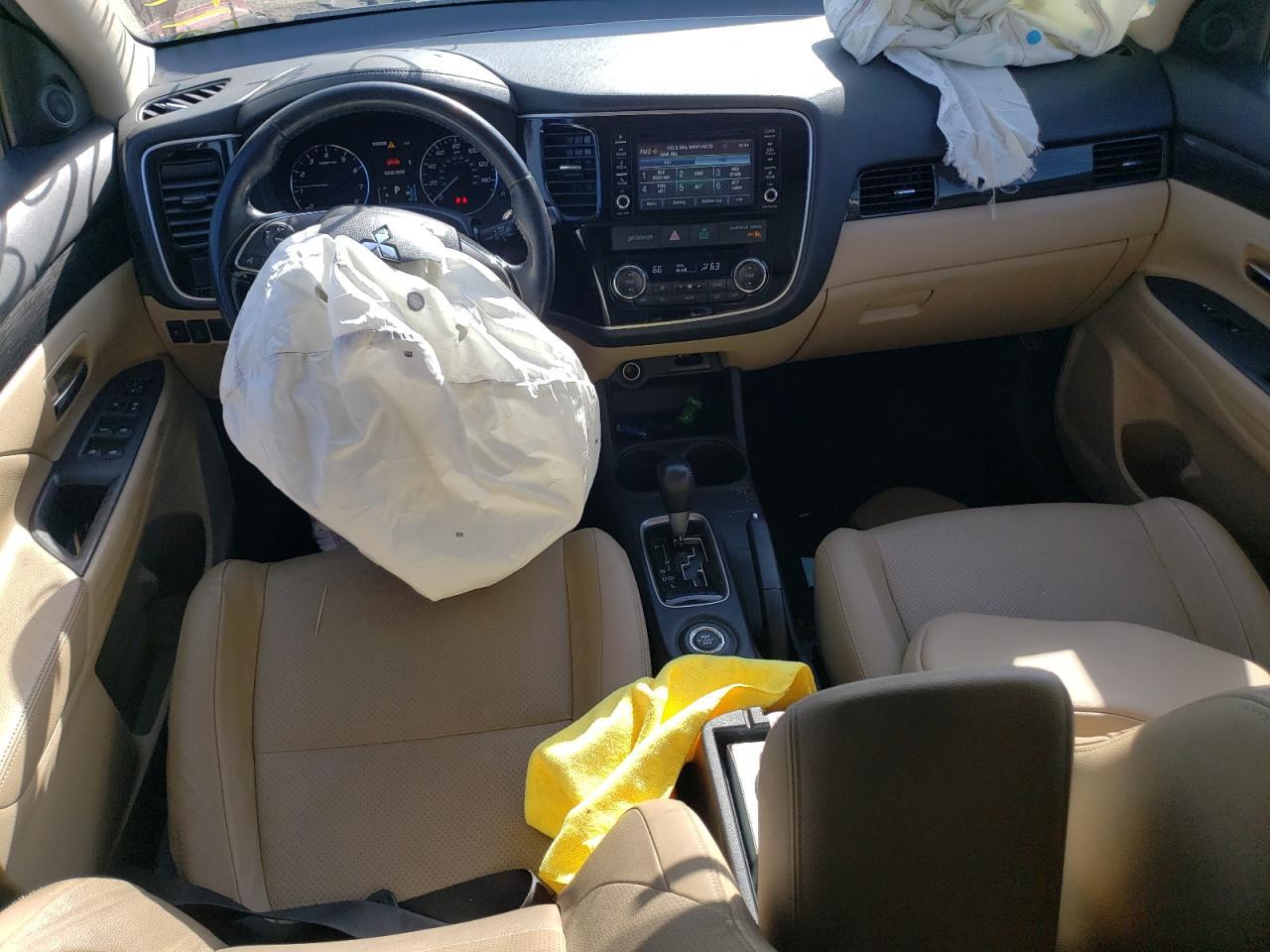 2016 MITSUBISHI outlander