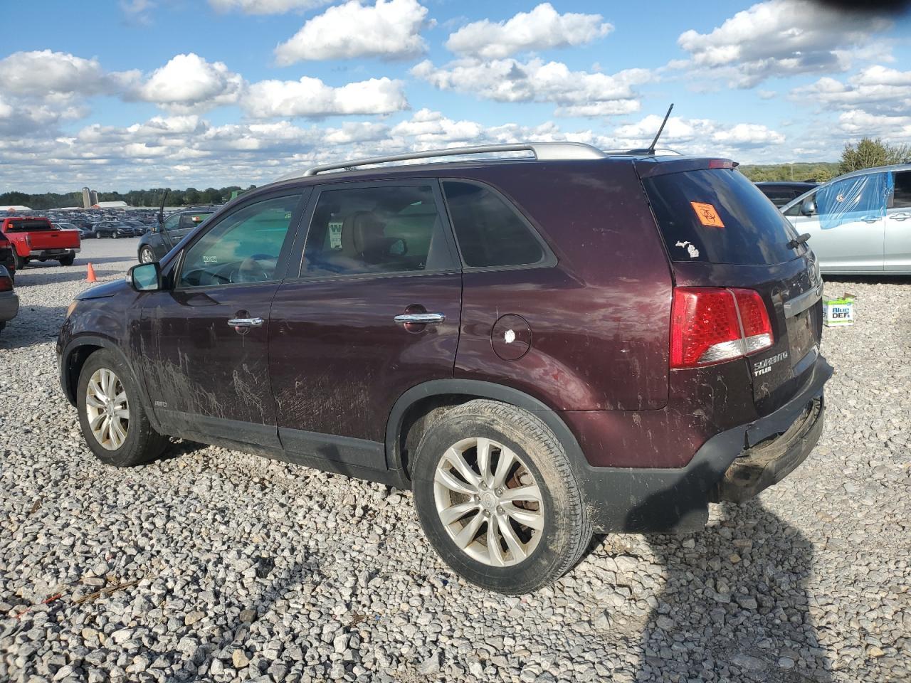 2011 KIA SORENTO
