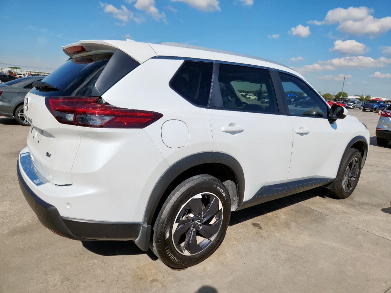 2024 NISSAN ROGUE