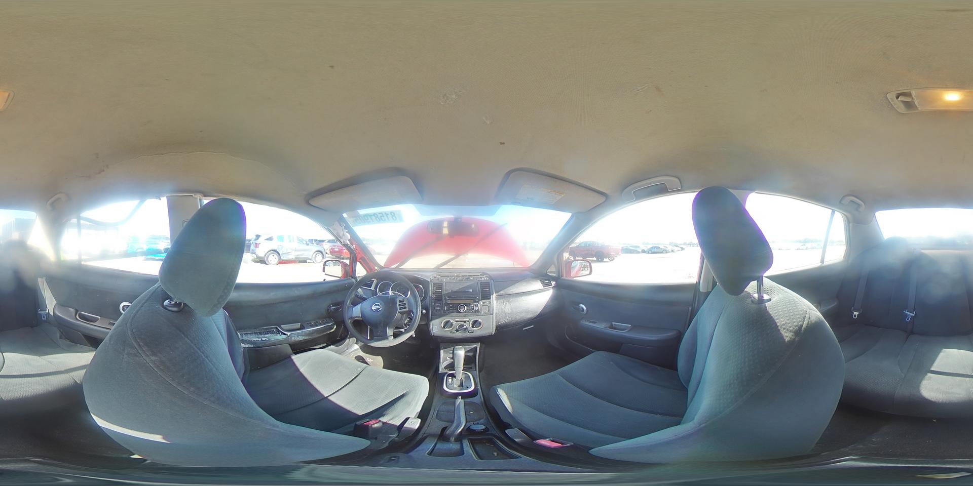 2011 NISSAN VERSA
