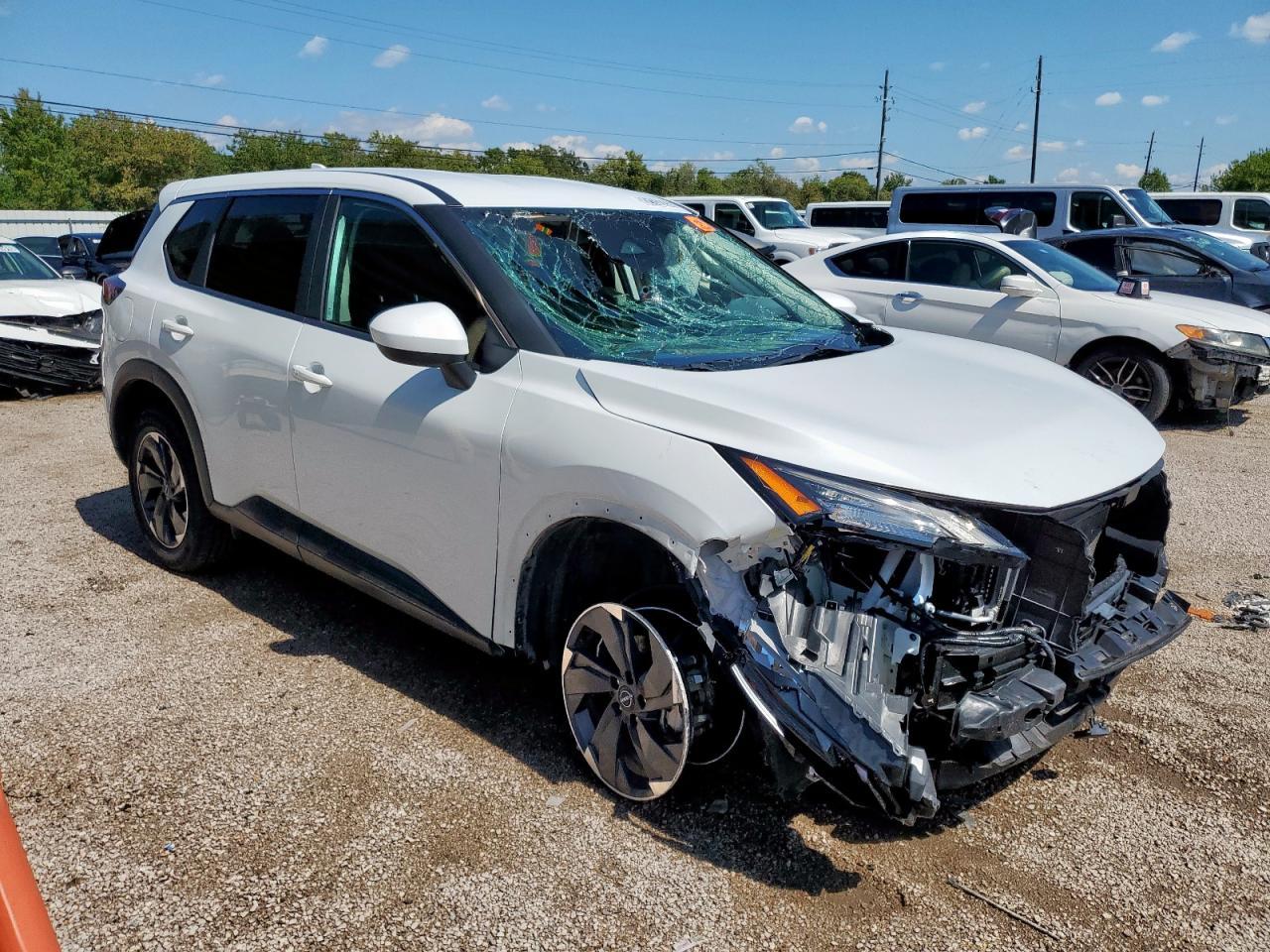 2024 NISSAN ROGUE
