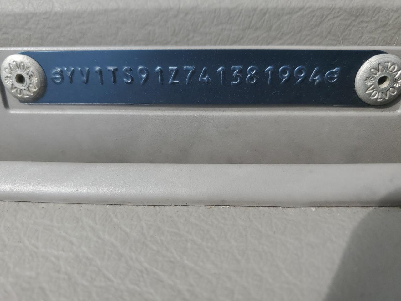 2004 VOLVO S80