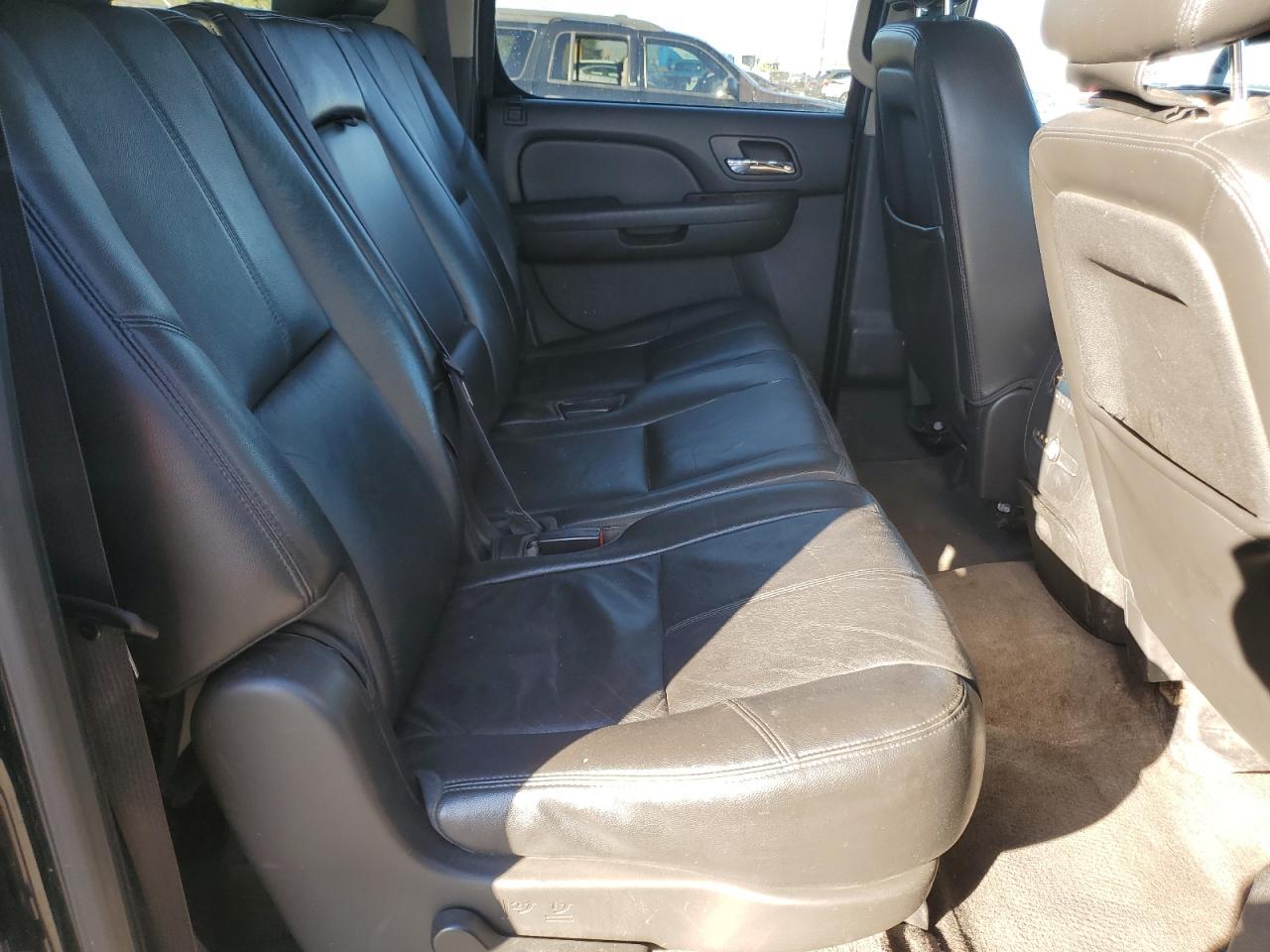2012 CHEVROLET Suburban