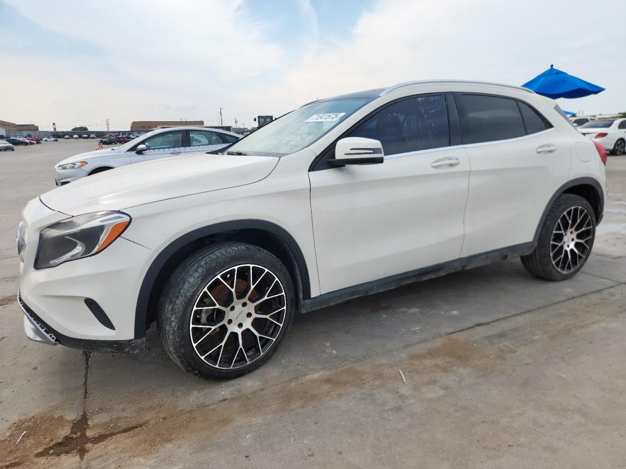 2016 MERCEDES-BENZ GLA-Class
