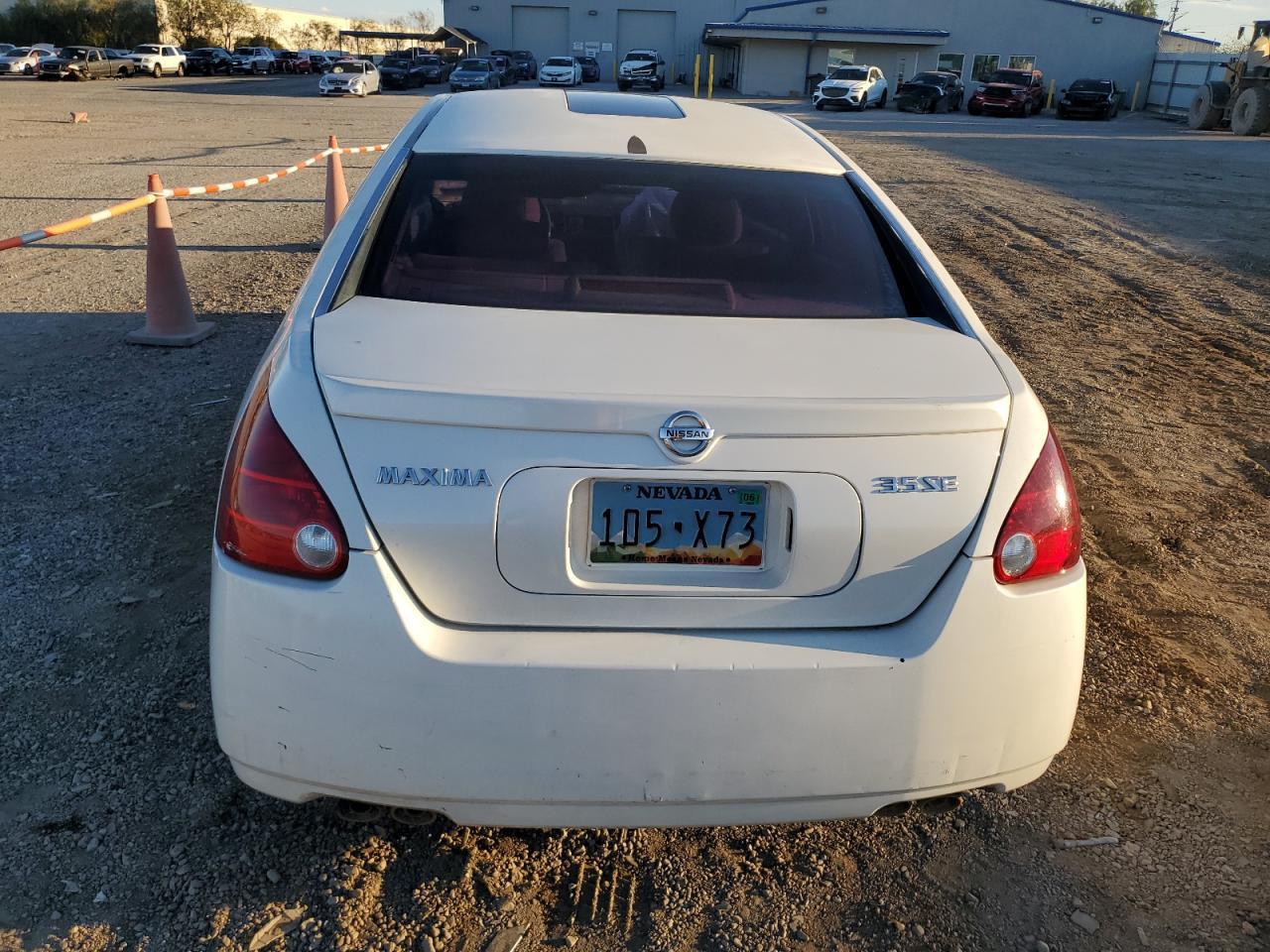 2004 NISSAN Maxima