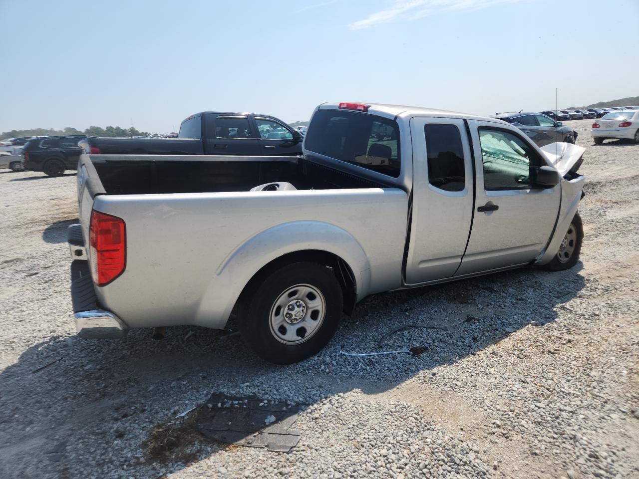 2011 NISSAN Frontier