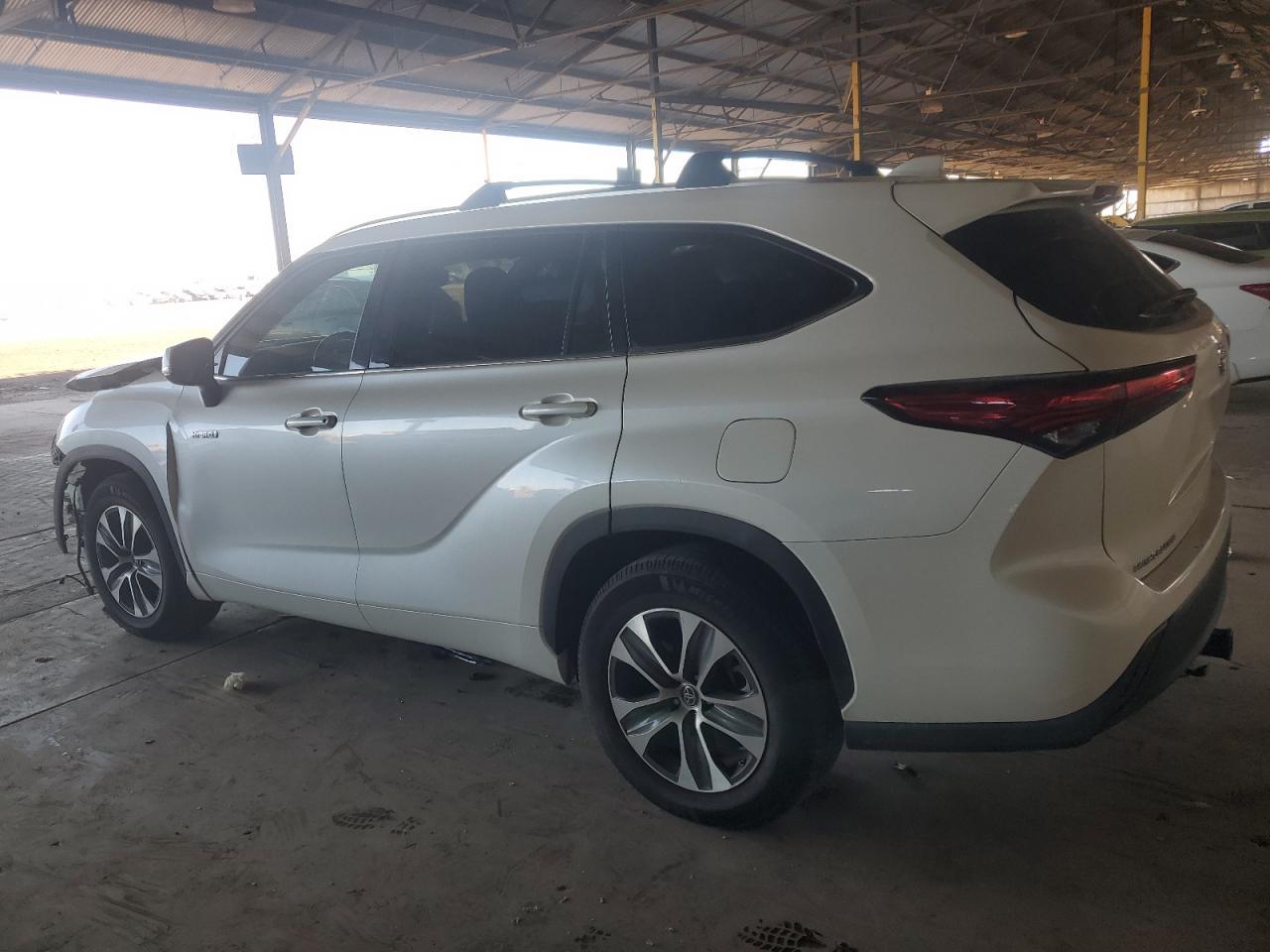 2020 TOYOTA HIGHLANDER