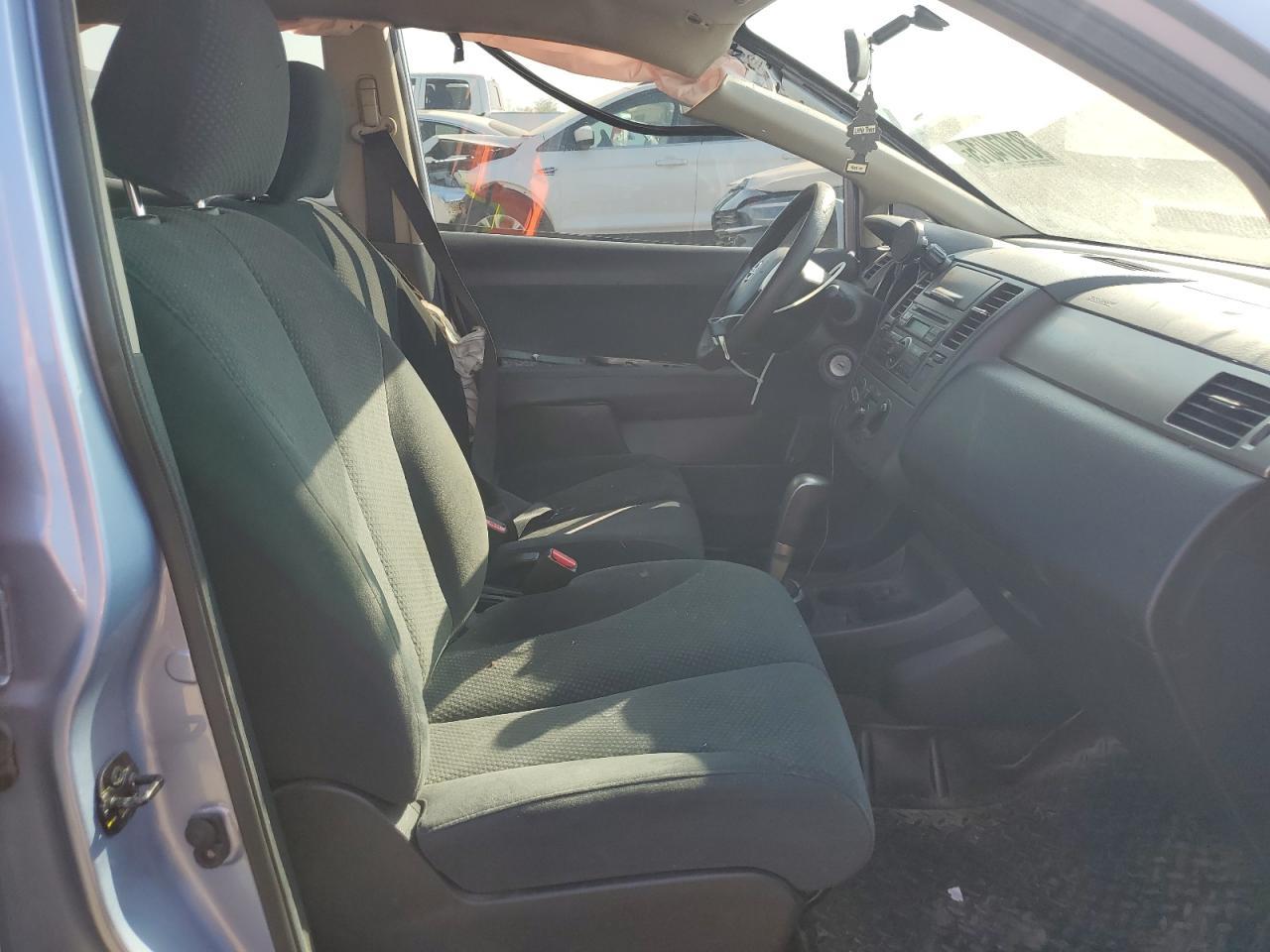2011 NISSAN VERSA