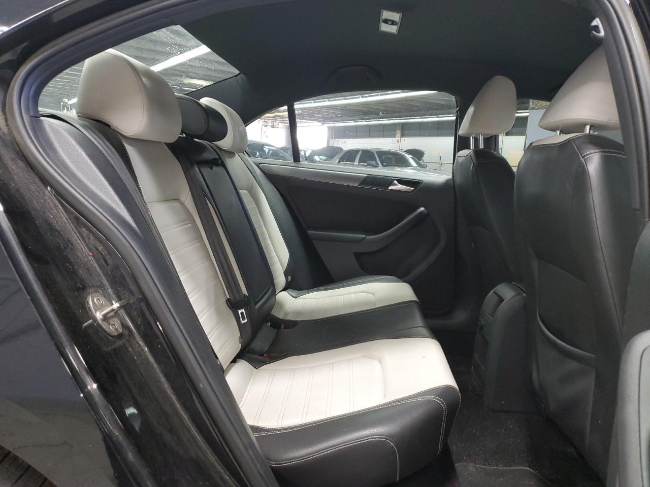 2016 VOLKSWAGEN JETTA