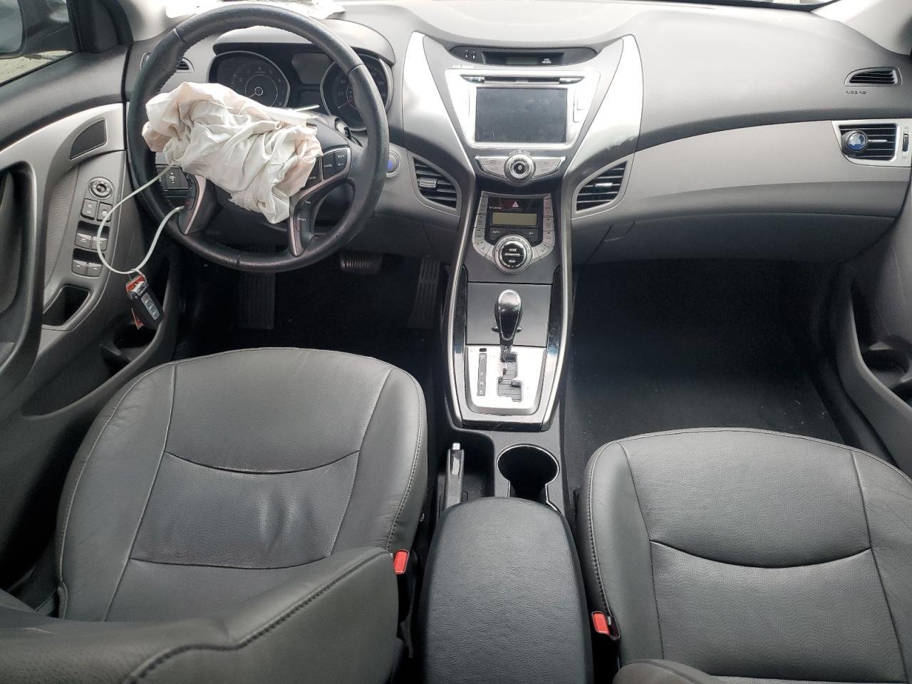 2013 HYUNDAI ELANTRA