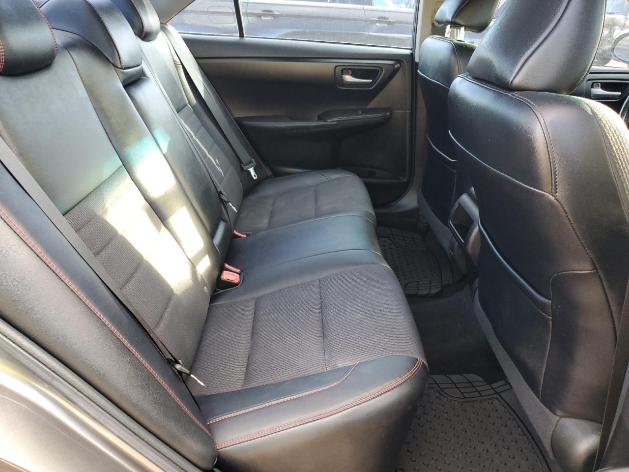2016 TOYOTA CAMRY