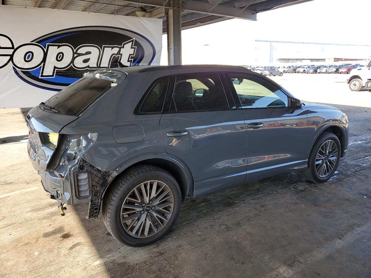 2024 AUDI Q3