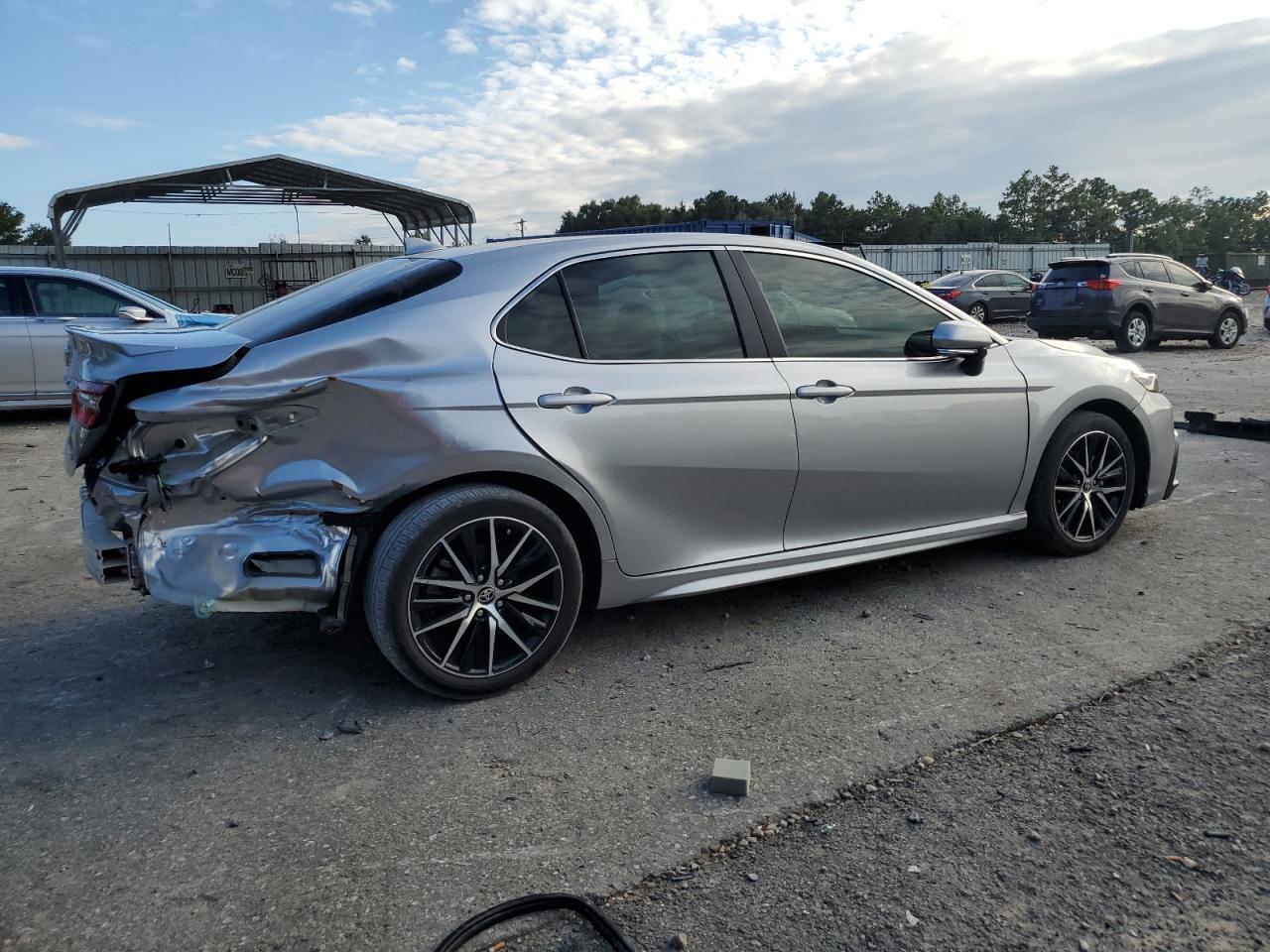 2024 TOYOTA CAMRY