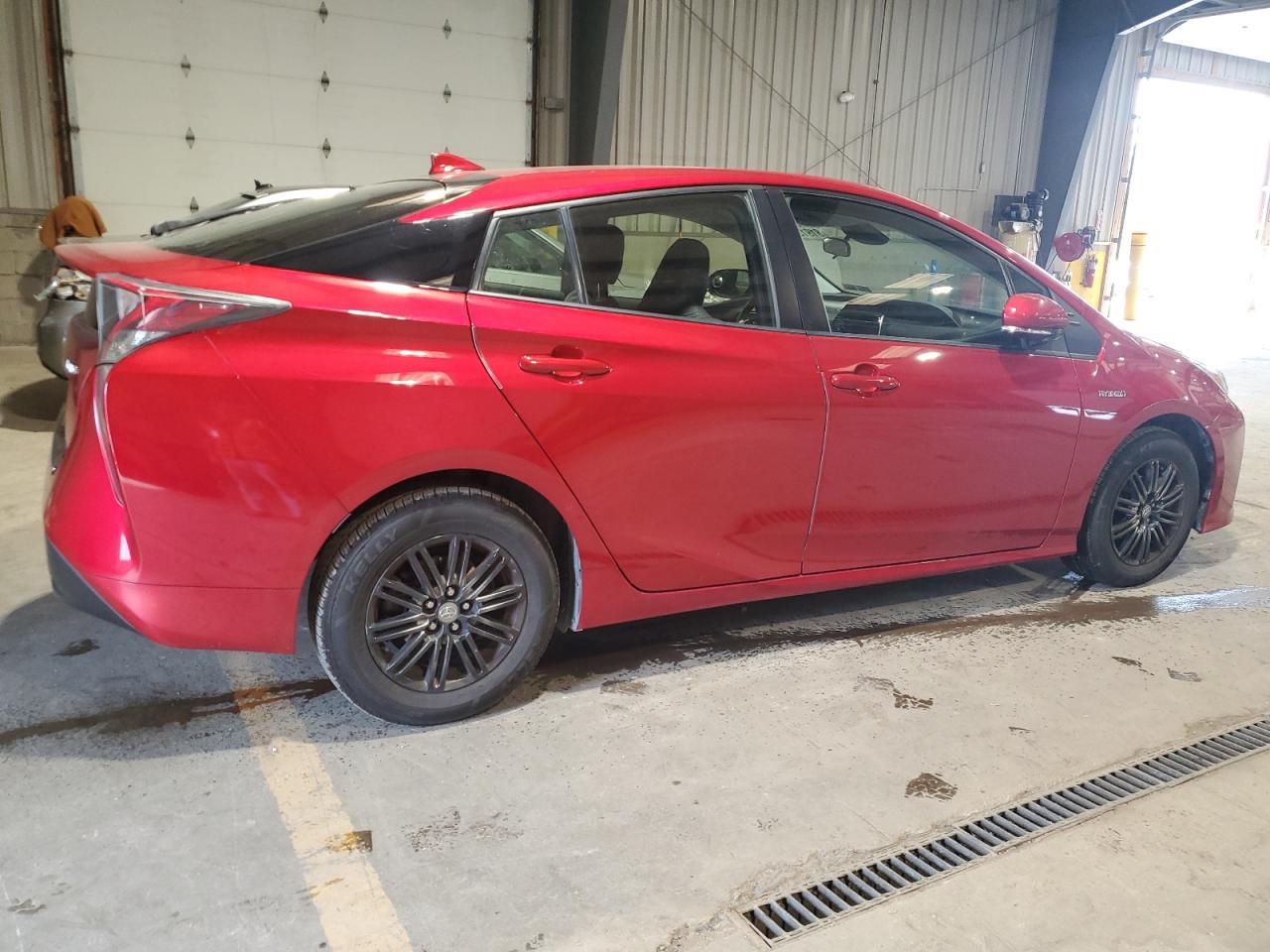 2017 TOYOTA PRIUS