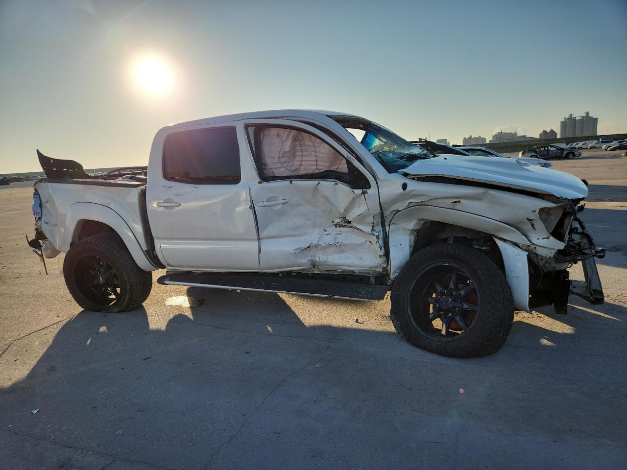 2011 TOYOTA TACOMA