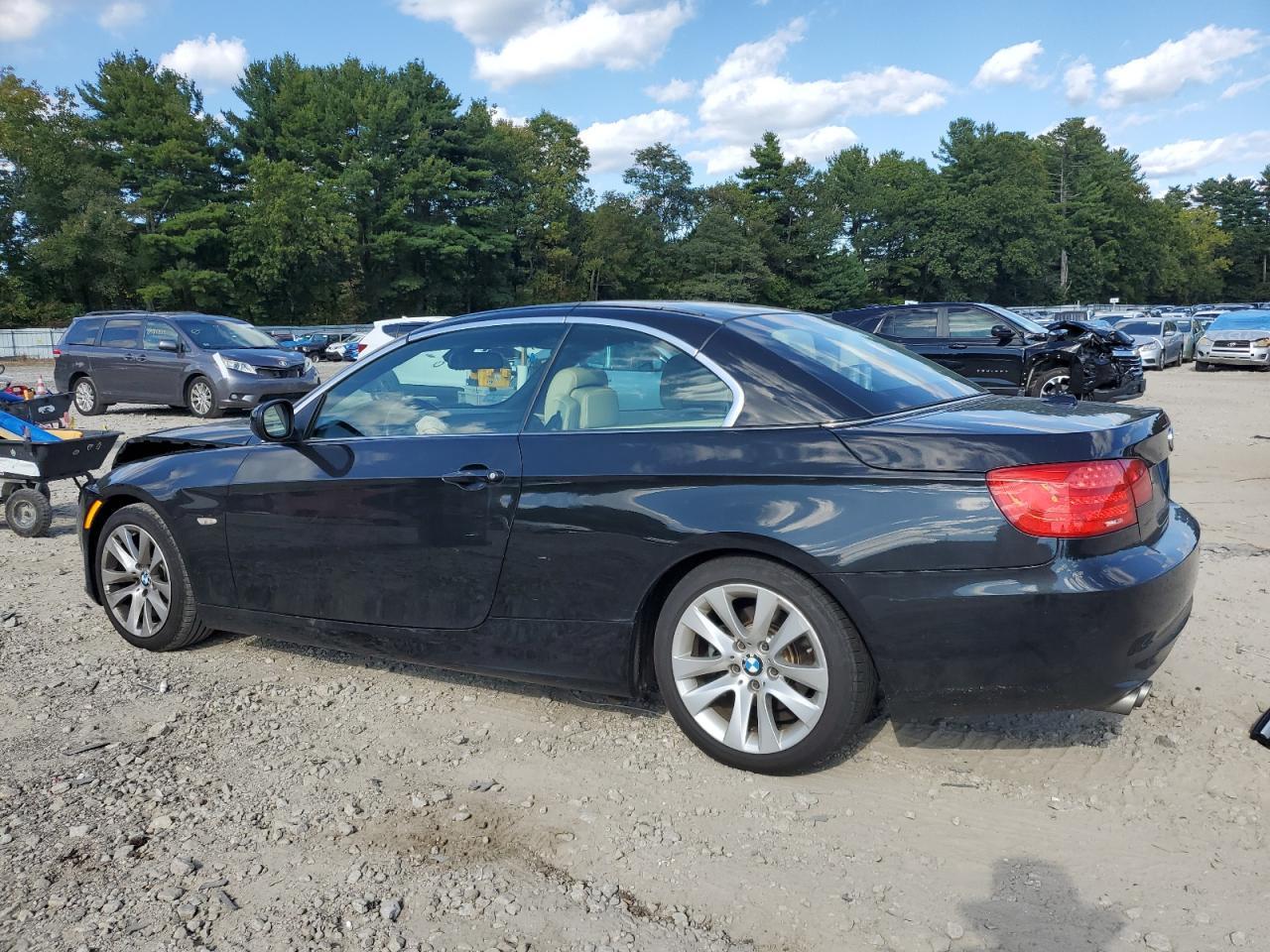 2011 BMW 3 SERIES