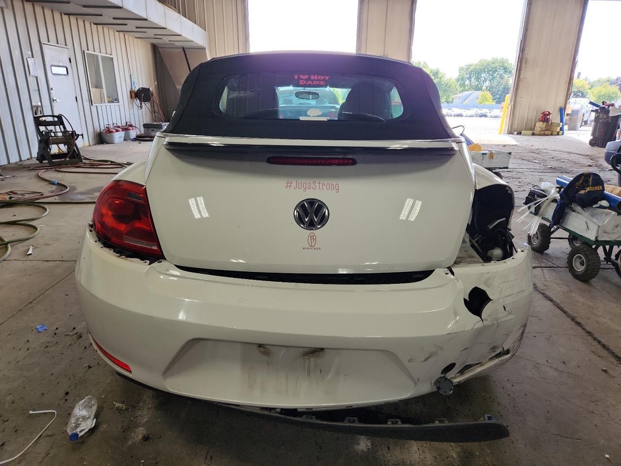 2013 VOLKSWAGEN Beetle