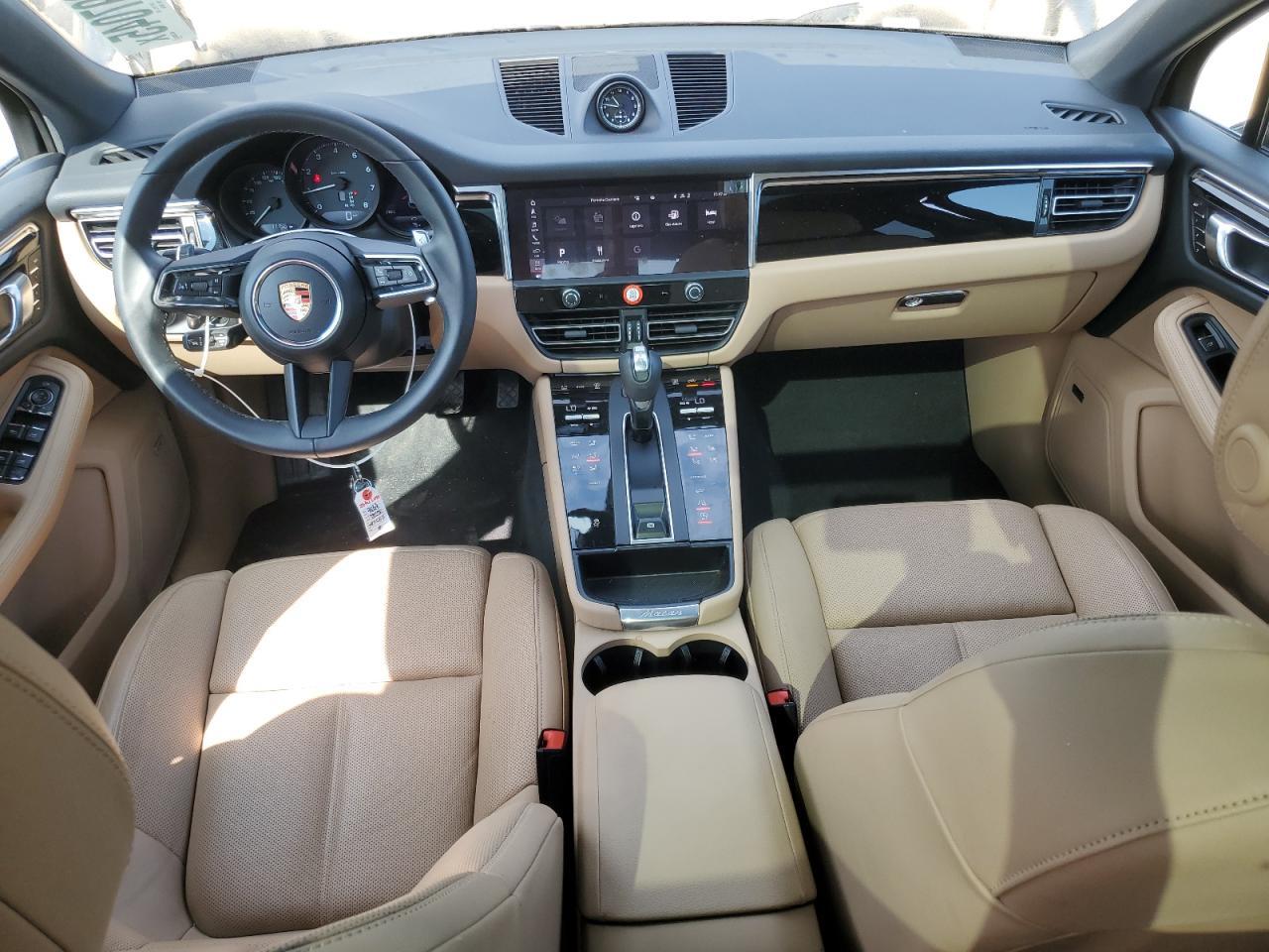 2023 PORSCHE Macan