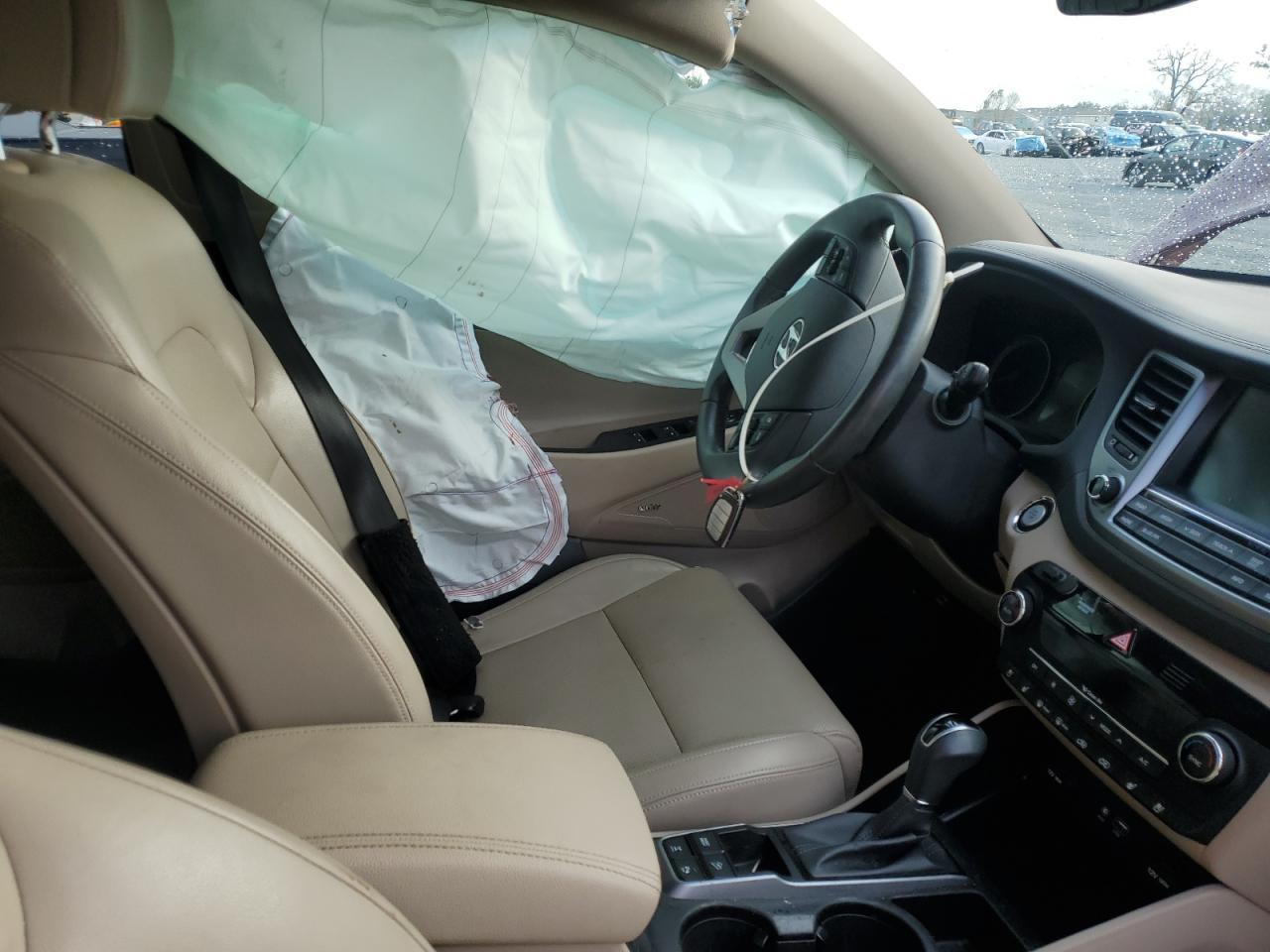 2017 HYUNDAI TUCSON