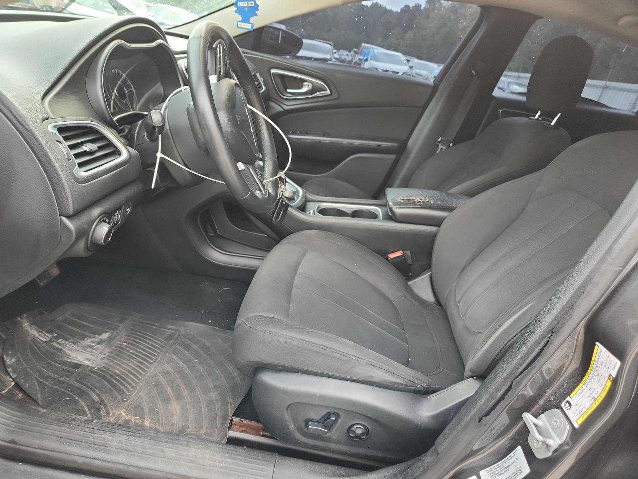 2015 CHRYSLER 200
