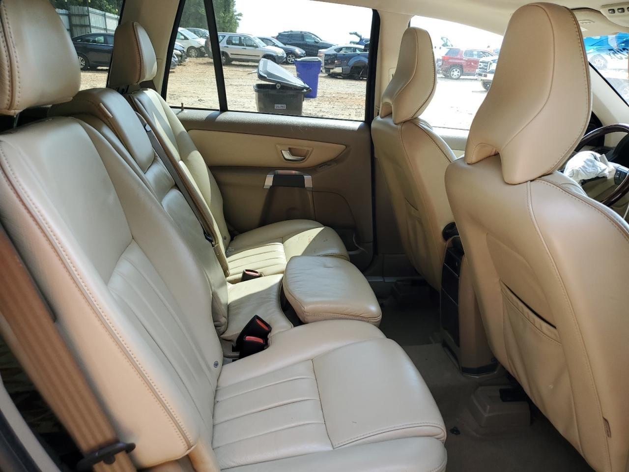 2013 VOLVO XC90