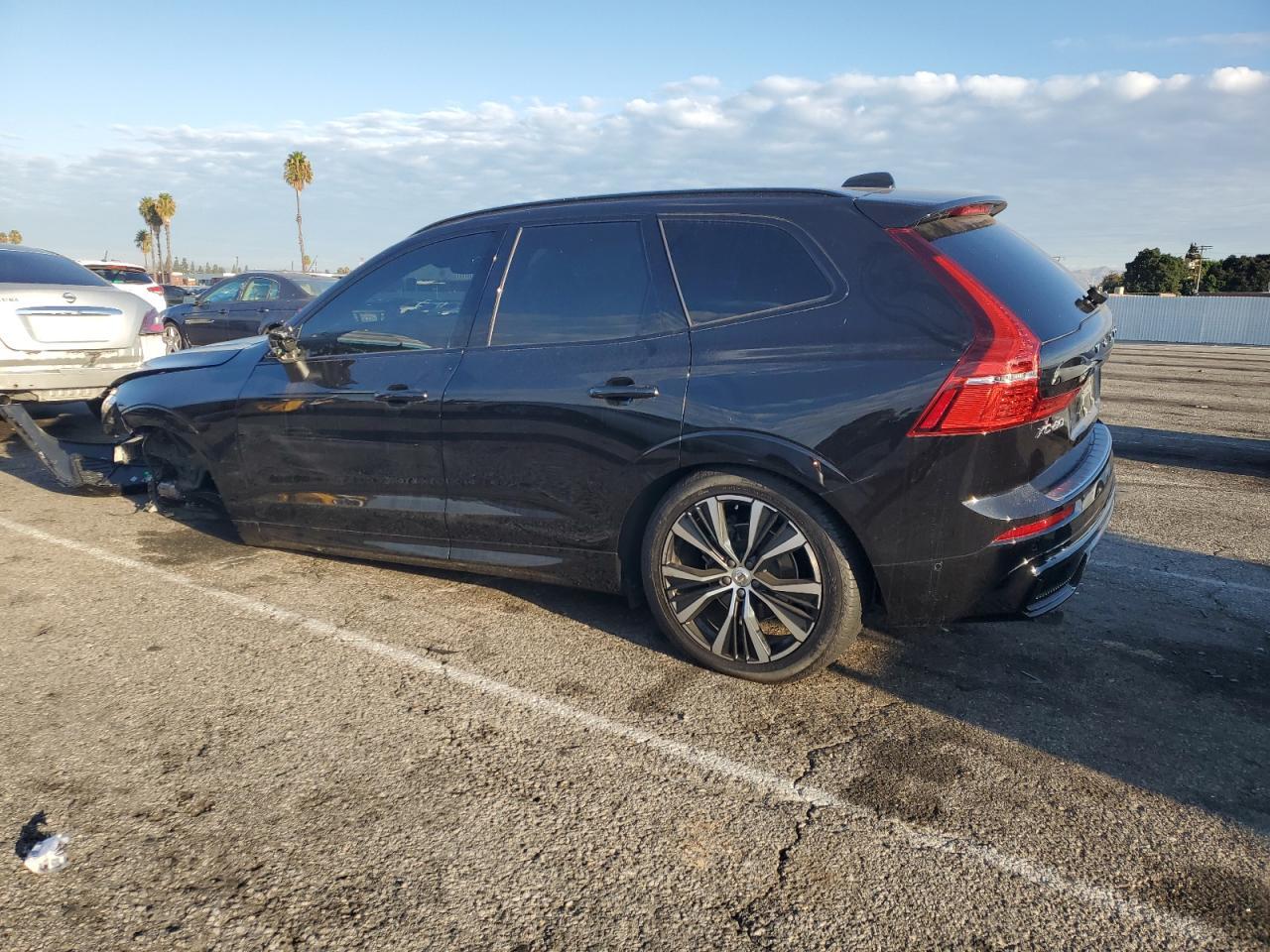 2025 VOLVO XC60