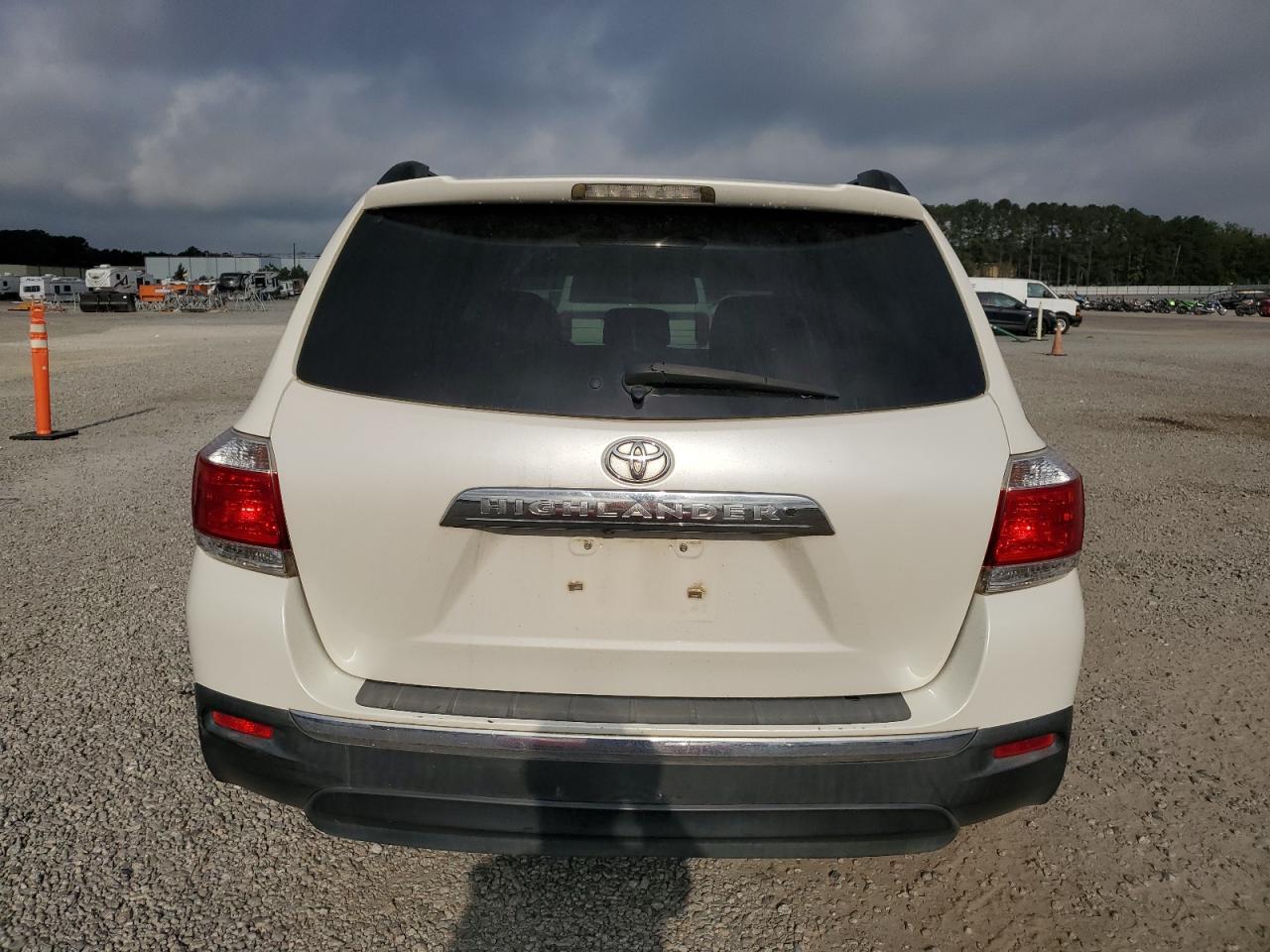 2013 TOYOTA HIGHLANDER