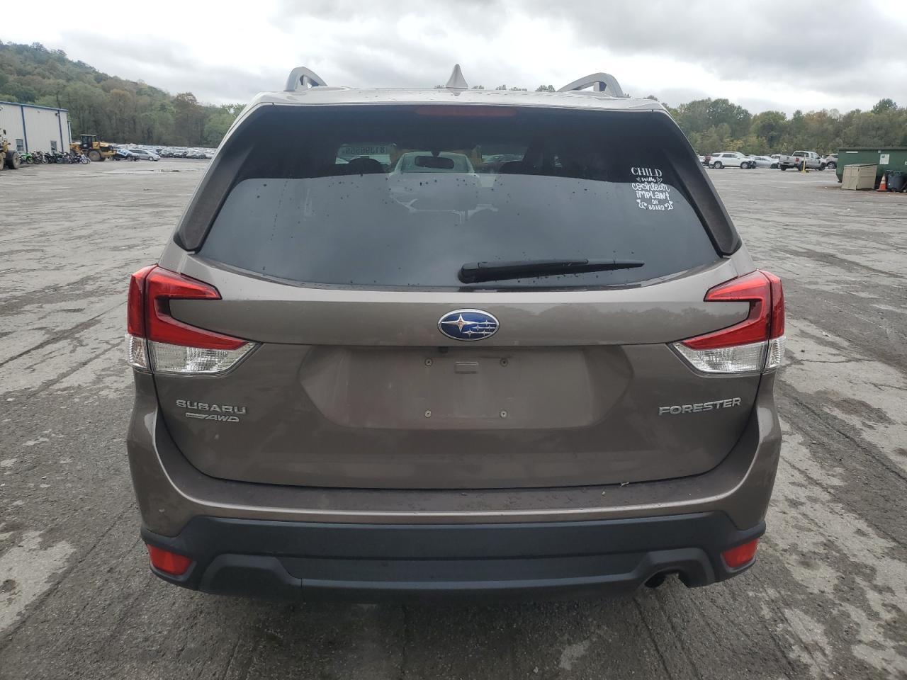 2022 SUBARU FORESTER