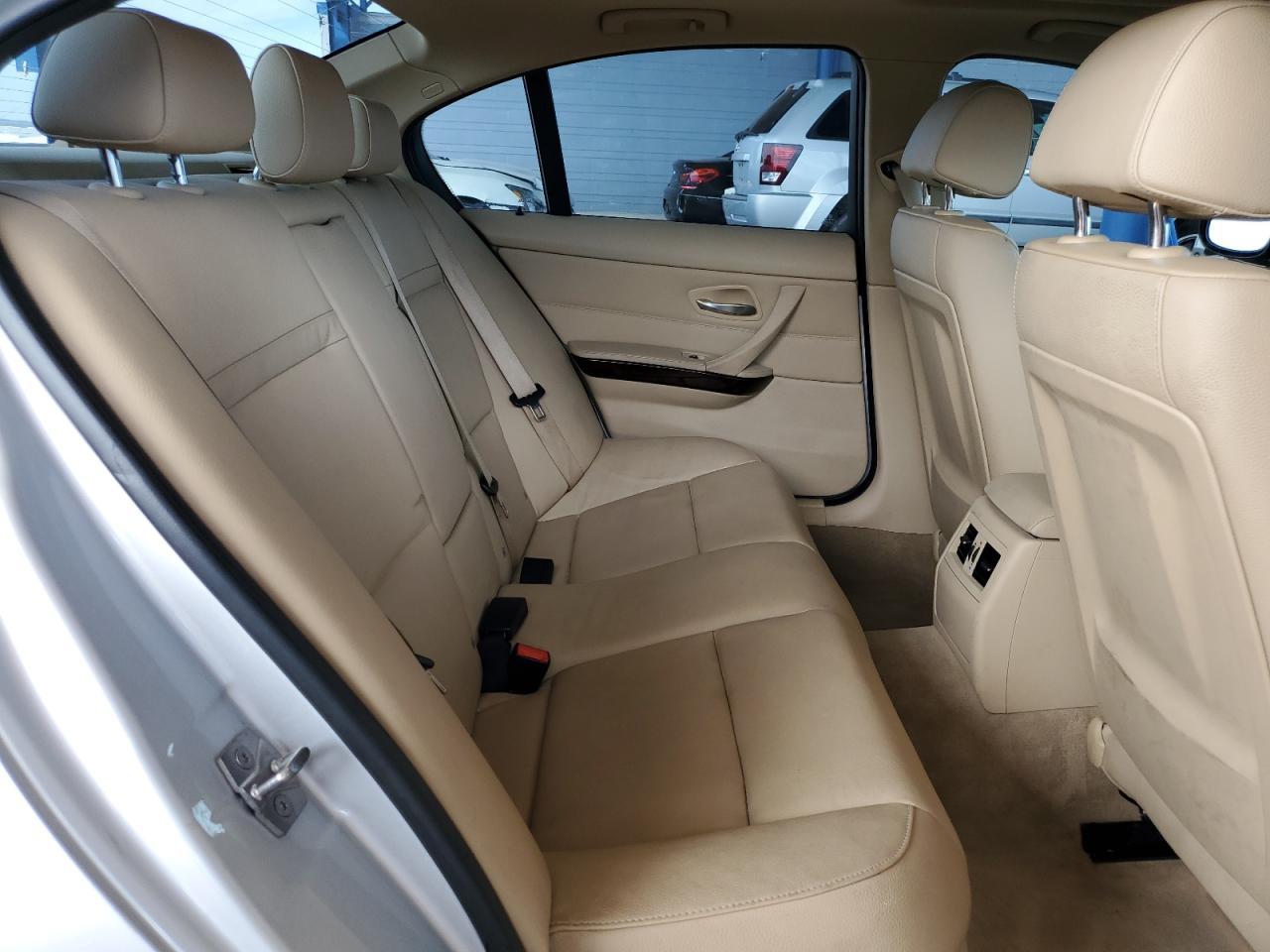 2011 BMW 3 SERIES