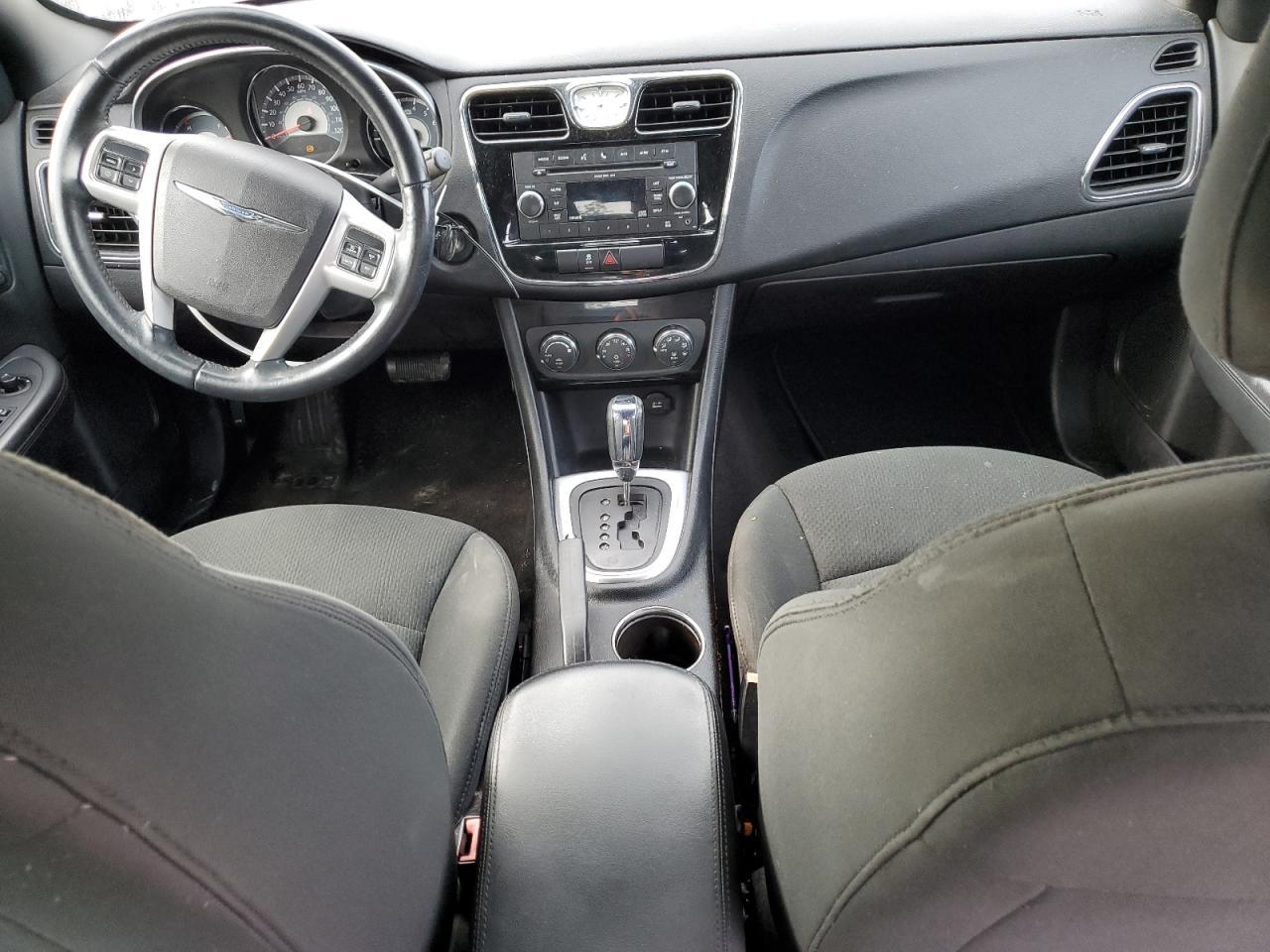 2011 CHRYSLER 200