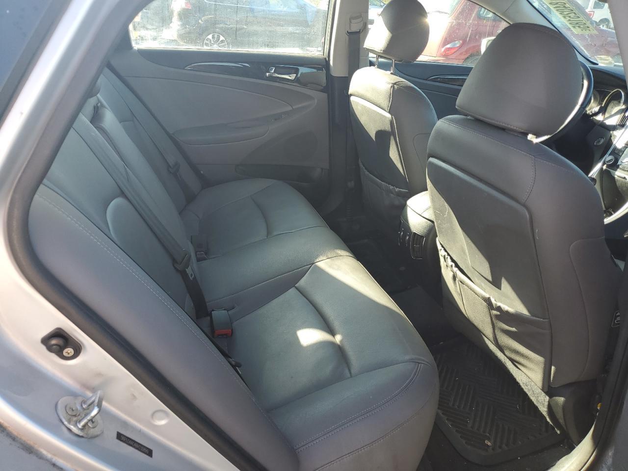 2011 HYUNDAI SONATA