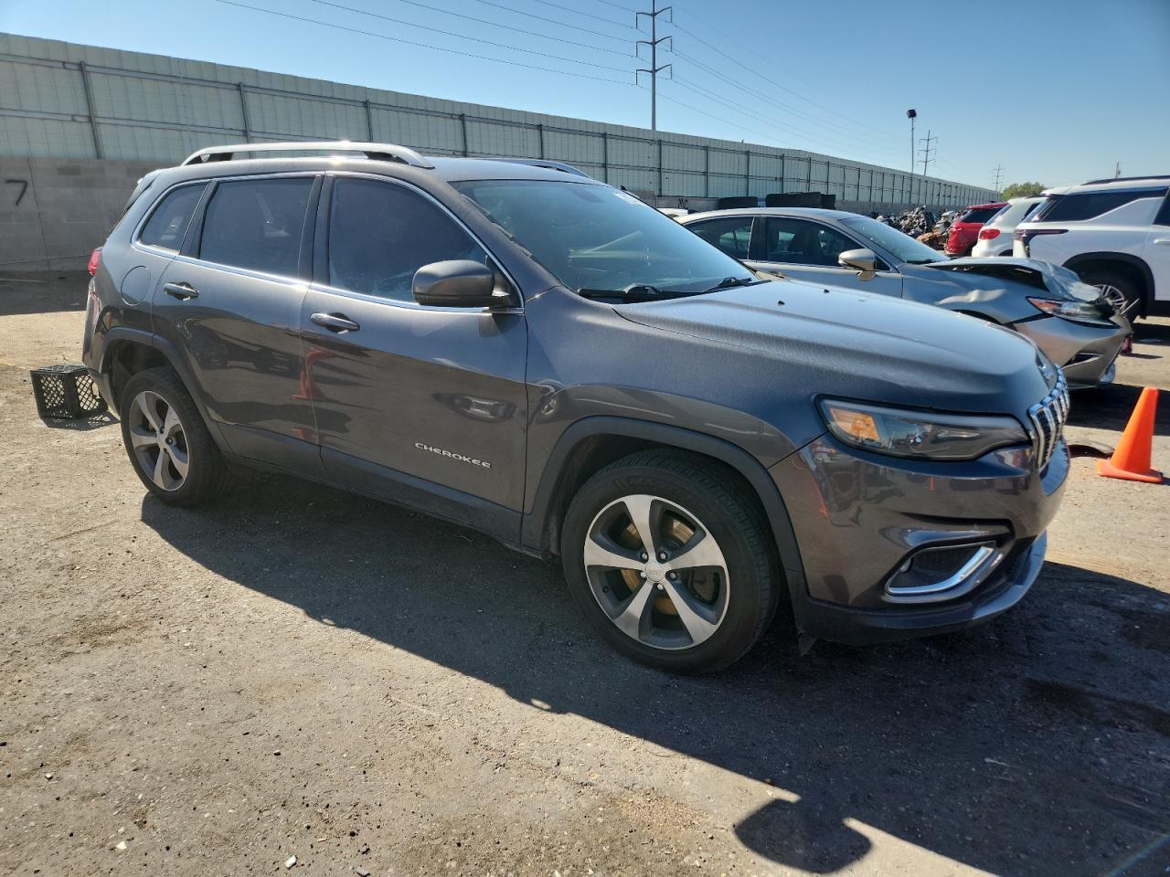 2019 JEEP CHEROKEE