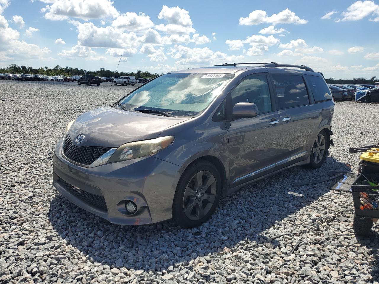 2014 TOYOTA SIENNA