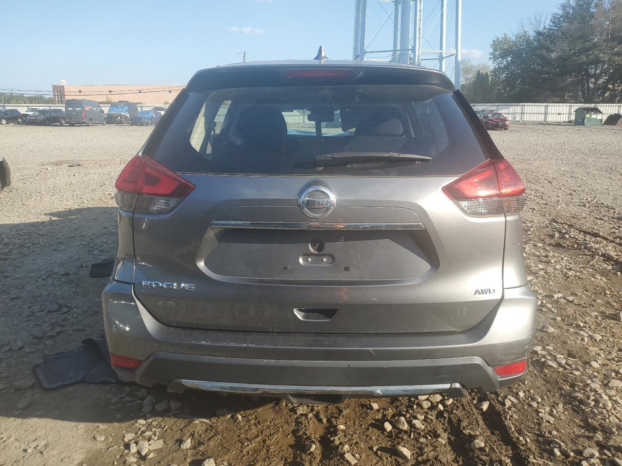 2017 NISSAN ROGUE