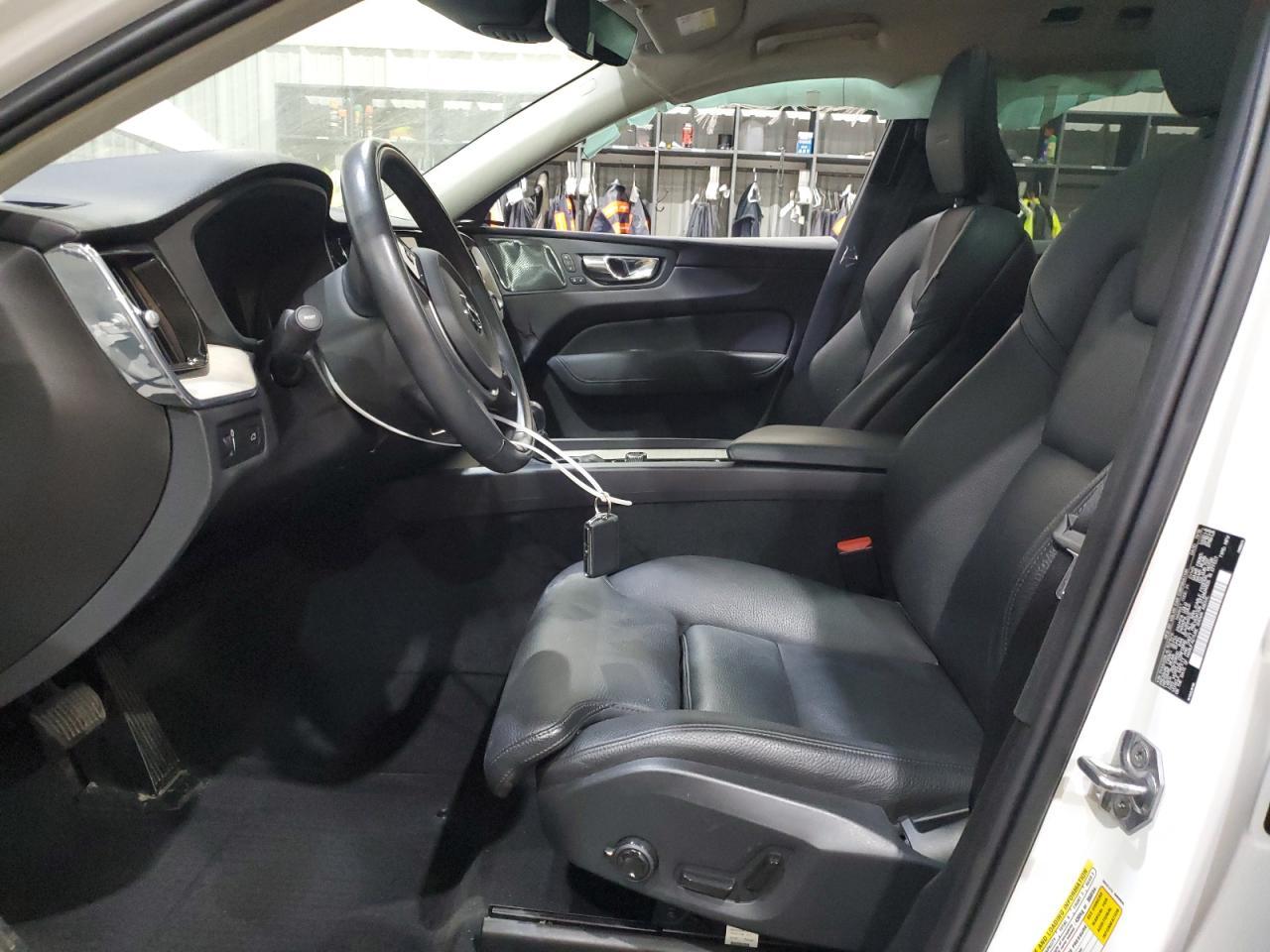 2020 VOLVO XC60