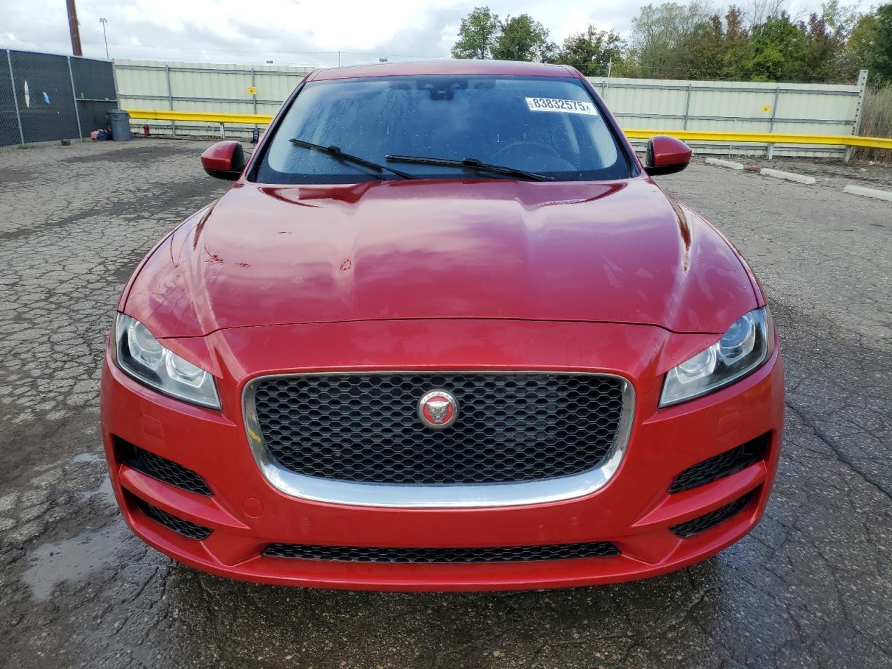 2017 JAGUAR F-Pace