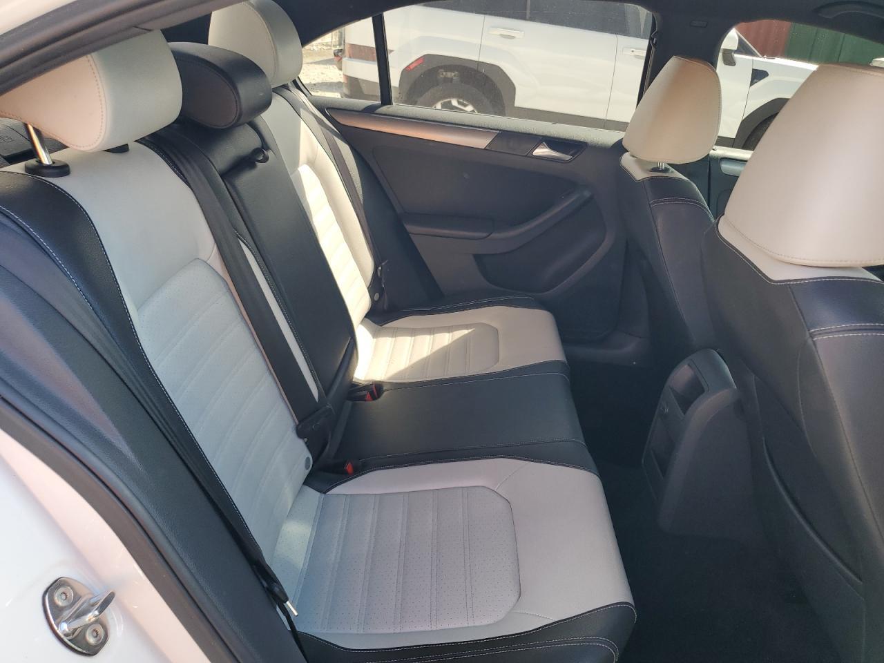 2016 VOLKSWAGEN JETTA